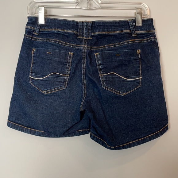 I&M Jeans Jean Shorts, Size Medium - Picture 2 of 6